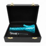 Stiklinė vandens pypkė „Blue Patterns“ dovanų dėžutėje atidaryta – 18 cm bongas