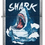 Zippo Shark – Brushed Chrome žiebtuvėlis su rykliu